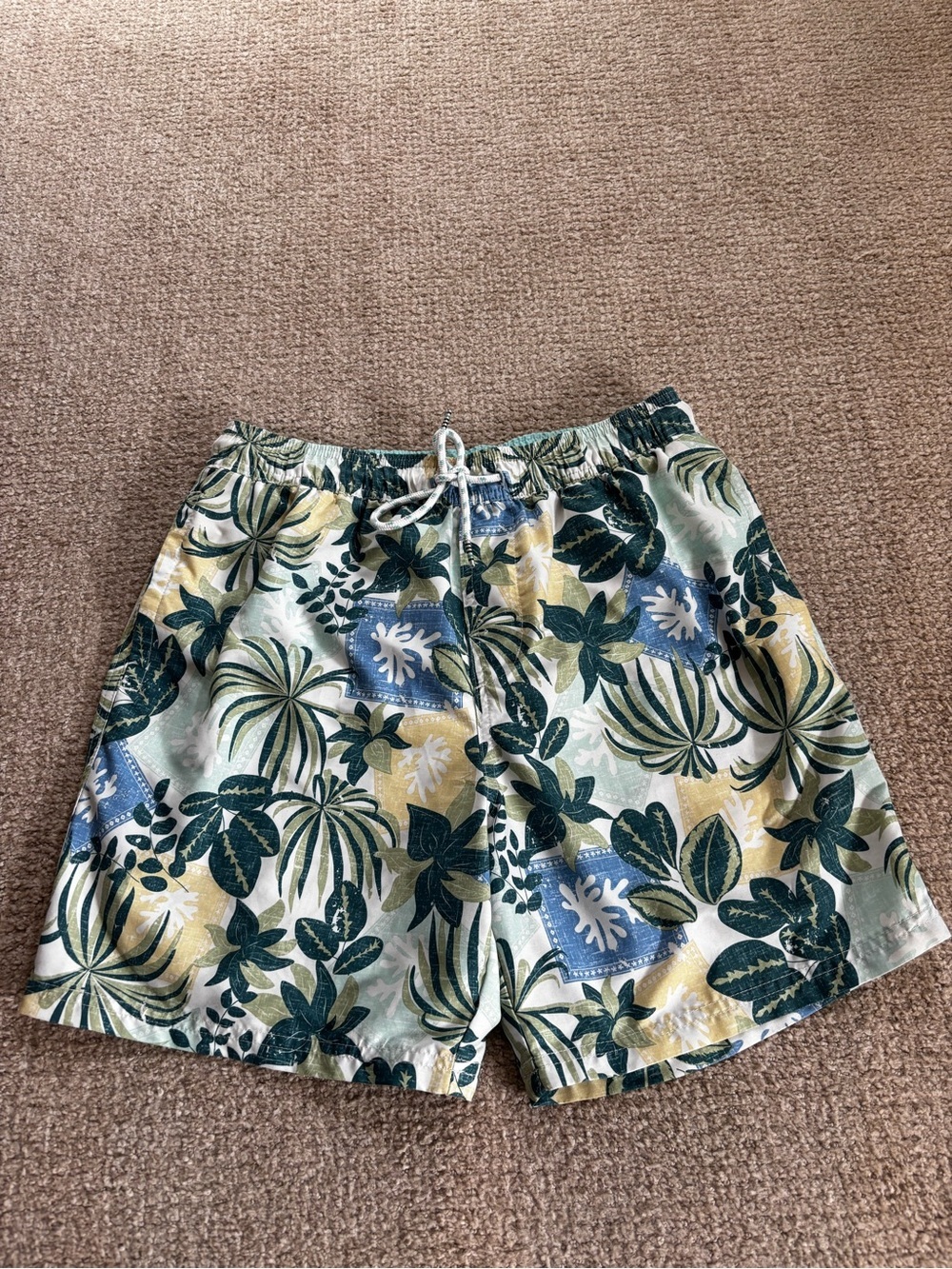 Goodfellow & Co Tropical Floral Swim Trunks Men’s Small Lined Bathing Suit